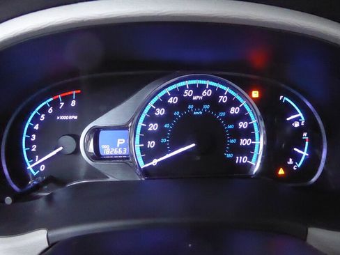 Used 2013 Toyota Sienna XLE FWD image 12