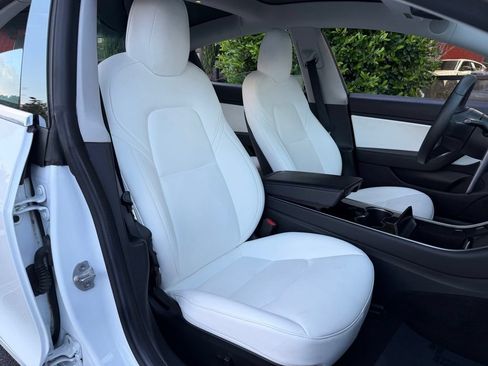 Used 2020 Tesla Model 3 Long Range AWD/4WD image 34