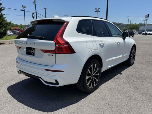 Certified 2025 Volvo XC60 B5 Plus AWD/4WD image 3
