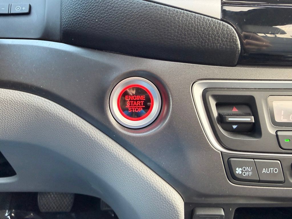 Used 2017 Honda Pilot EX-L image 22