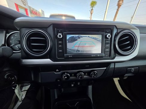 Used 2019 Toyota Tacoma SR5 RWD image 17