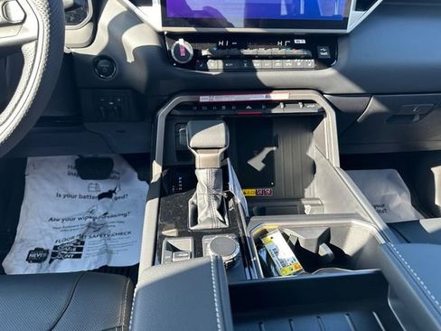New 2026 Toyota Tundra Limited AWD/4WD image 11