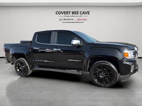 Used 2022 GMC Canyon Denali w/ Denali Black Edition Package image 12