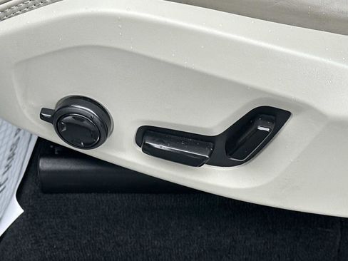 Certified 2023 Volvo XC90 T8 Ultimate image 19