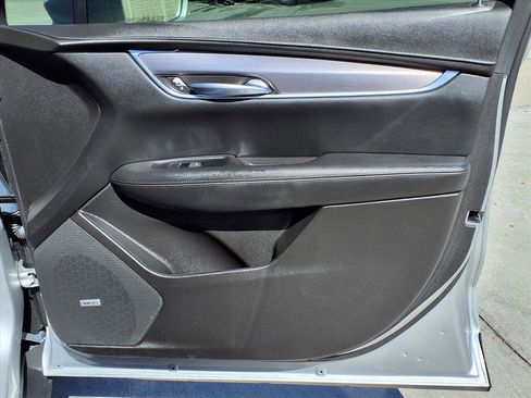 Used 2018 Cadillac XT5 Luxury image 11