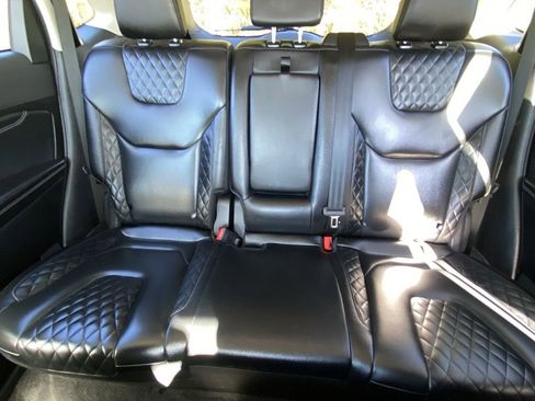 Used 2024 Ford Edge Titanium image 13