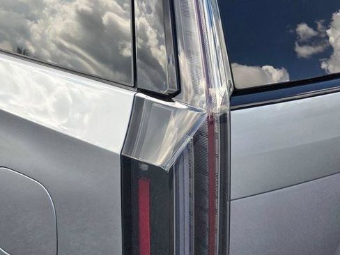 New 2026 Cadillac Escalade Platinum Sport w/ LPO, ONYX Package AWD/4WD image 11