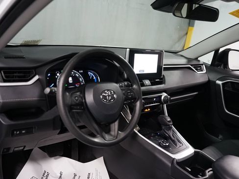 Certified 2024 Toyota RAV4 LE AWD/4WD image 11