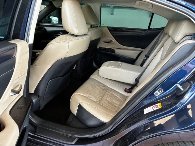 Used 2019 Lexus ES 350 w/ Premium Package FWD image 23