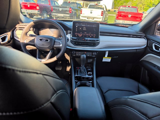 New 2026 Jeep Compass Limited AWD/4WD image 11