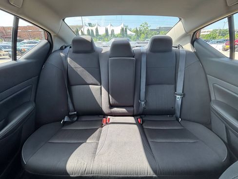 Used 2025 Nissan Altima 2.5 SV FWD image 37