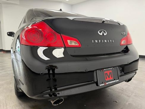 Used 2011 INFINITI G37 4dr x AWD w/ Premium Pkg image 16