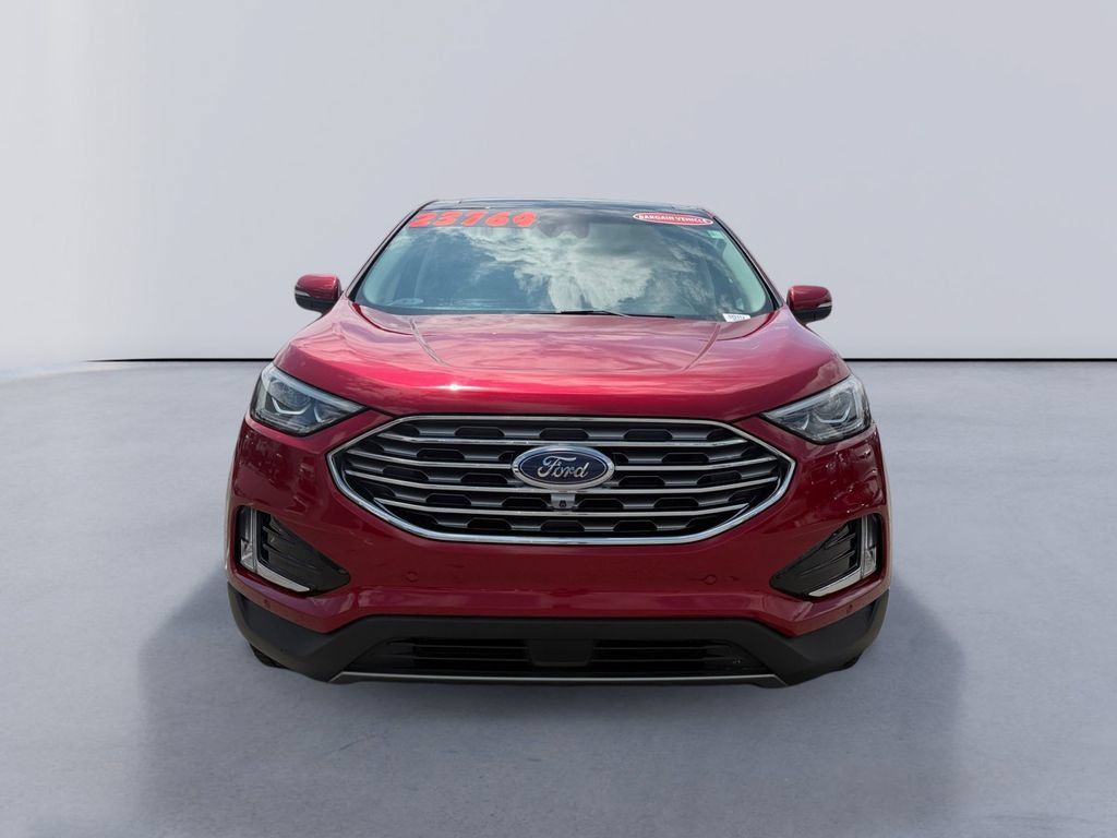 Used 2020 Ford Edge Titanium w/ Equipment Group 301A AWD/4WD image 8