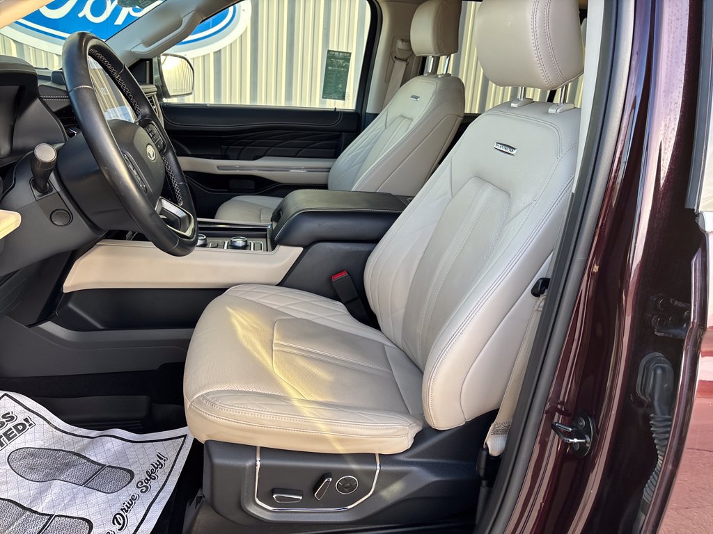 Used 2024 Ford Expedition Max Platinum AWD/4WD image 13