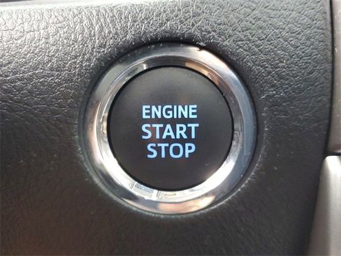 Used 2022 Toyota 4Runner SR5 Premium image 33