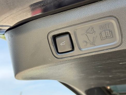 Used 2021 Ford Expedition Max Limited image 29