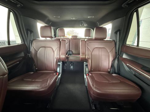 Used 2024 Ford Expedition Limited RWD image 43