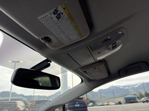 Used 2012 Toyota Prius Four image 17