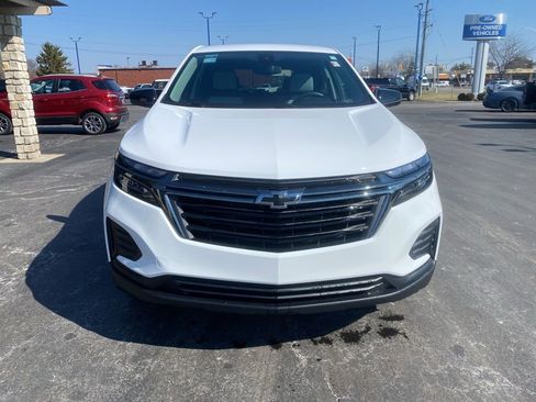 Used 2024 Chevrolet Equinox LS w/ LS Convenience Package image 8