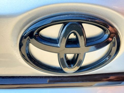 Used 2023 Toyota Corolla LE w/ LE Convenience Package FWD image 14