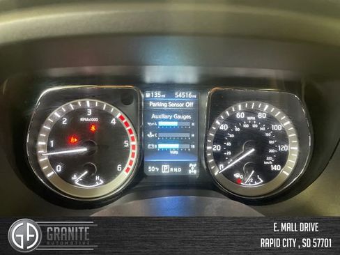 Used 2019 Nissan Titan SV w/ SV Convenience Package AWD/4WD image 24
