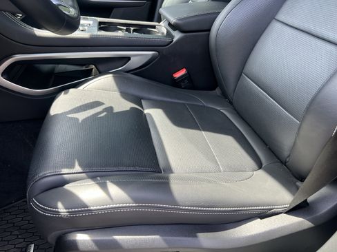Certified 2025 Jaguar F-PACE R-Dynamic S AWD/4WD image 21