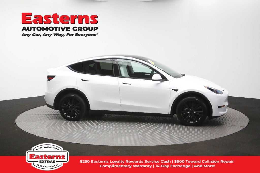 Used 2023 Tesla Model Y Long Range AWD/4WD image 43