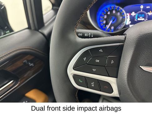 Used 2023 Chrysler Pacifica Pinnacle w/ Trailer Tow Group image 34