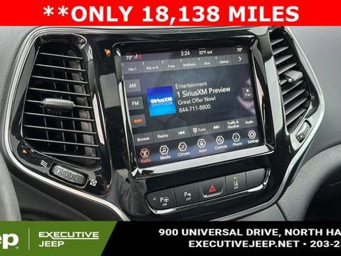 Used 2021 Jeep Cherokee Limited image 15