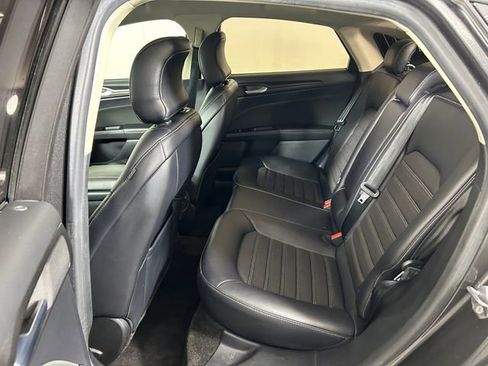 Used 2018 Ford Fusion SE w/ Equipment Group 601A image 26