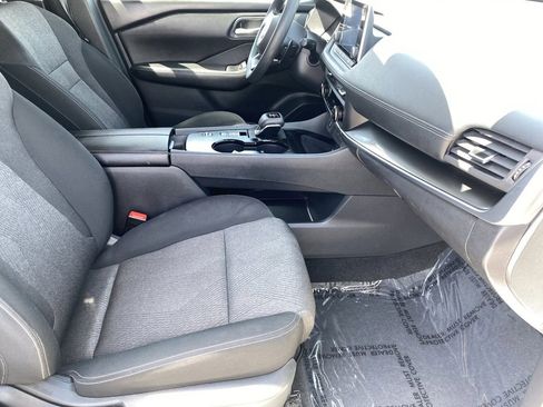 Certified 2024 Nissan Rogue SV FWD image 13
