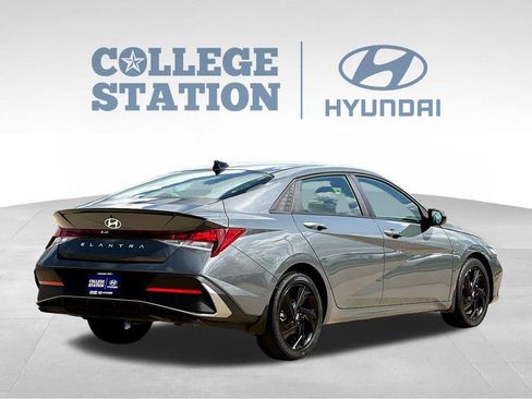 Used 2026 Hyundai Elantra Sport FWD image 10