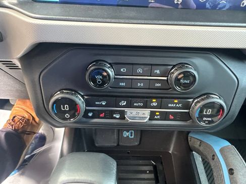 Used 2024 Ford Bronco Wildtrak AWD/4WD image 20