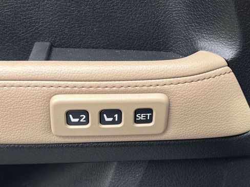 Used 2016 Toyota 4Runner Limited AWD/4WD image 35