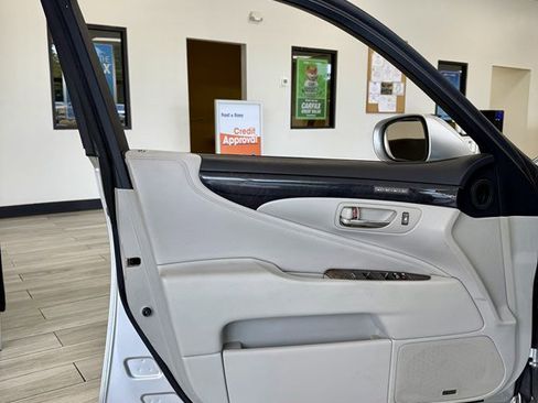 Used 2008 Lexus LS 460 RWD image 15