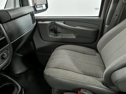 Used 2014 GMC Savana 1500 LT w/ LT Preferred Equipment Group image 25