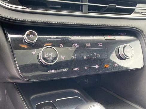 Used 2024 INFINITI QX60 Luxe AWD/4WD image 12