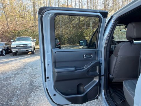 Used 2026 Nissan Frontier SV w/ All-Weather Content Package image 27