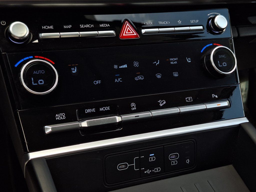 Certified 2024 Hyundai Santa Fe SEL FWD image 22
