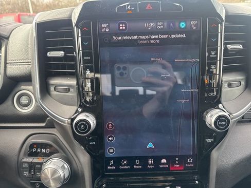 Used 2025 RAM 1500 Laramie image 18