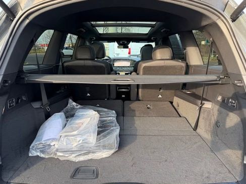 New 2026 Mercedes-Benz GLS 450 4MATIC image 10