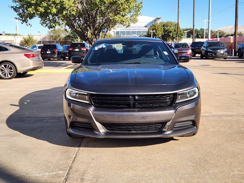 Used 2023 Dodge Charger SXT image 3