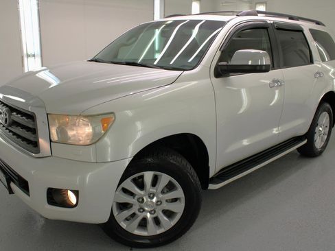 Used 2008 Toyota Sequoia Platinum image 28