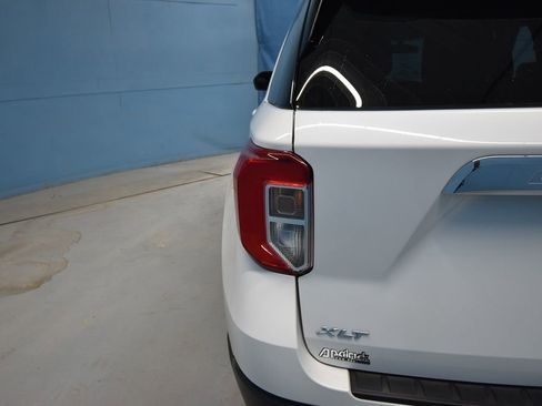 Used 2023 Ford Explorer XLT w/ Equipment Group 202A image 43