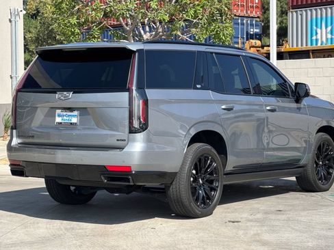 Used 2023 Cadillac Escalade Sport Platinum w/ LPO, ONYX Package AWD/4WD image 7