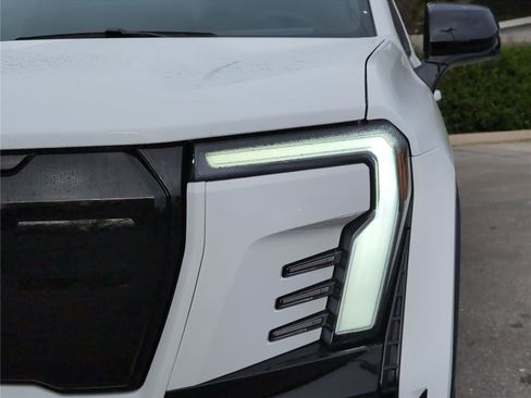 New 2026 GMC Sierra EV Elevation image 10