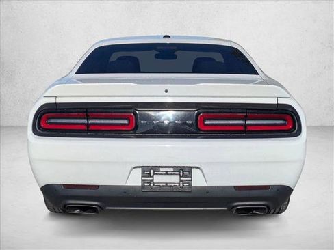 Used 2018 Dodge Challenger R/T w/ Performance Handling Group image 7