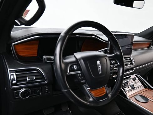 Used 2019 Lincoln Navigator Reserve AWD/4WD image 15
