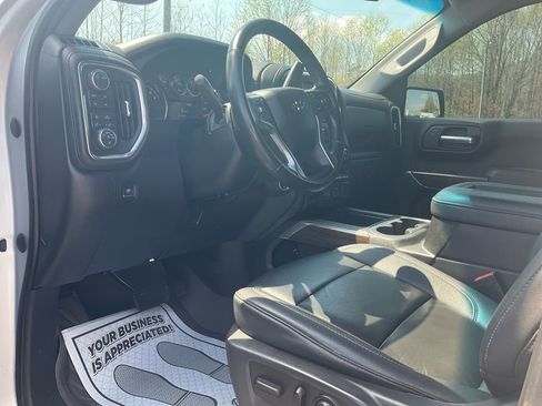 Used 2021 Chevrolet Silverado 1500 LT Trail Boss w/ Convenience Package II image 15