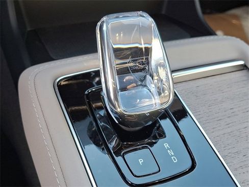 New 2026 Volvo XC90 B6 Plus w/ Protection Package Premier image 8